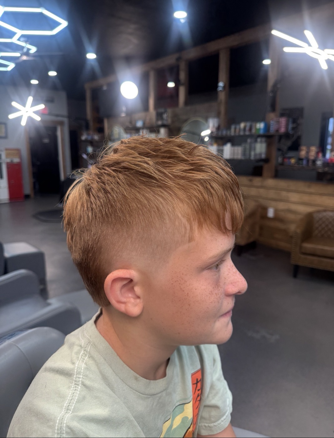 Kids' burst fade with a textured top